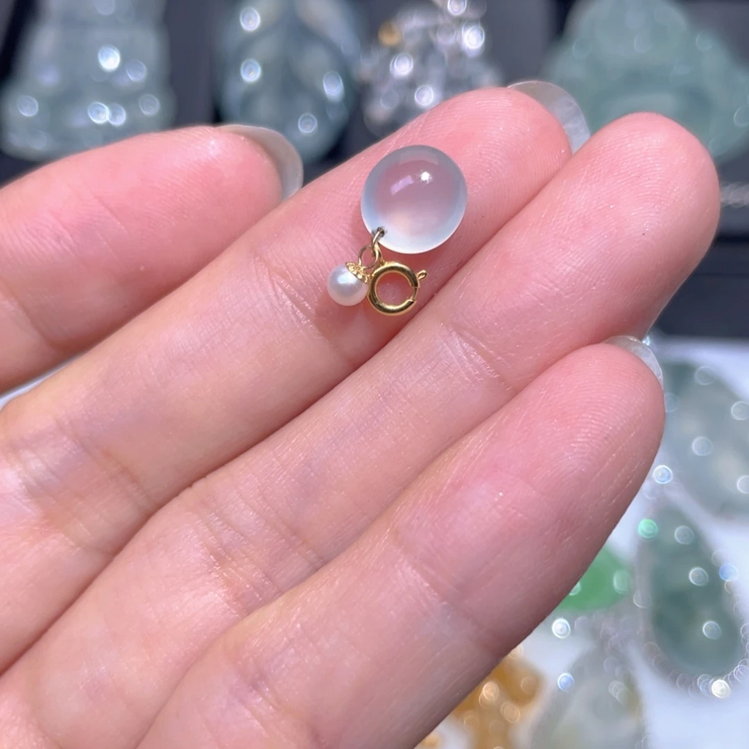 颈饰18K金镶嵌翡翠翡翠