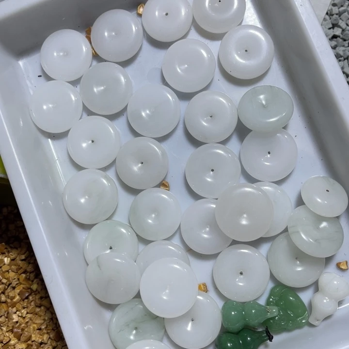 石英质玉未镶嵌吊坠(不含链)