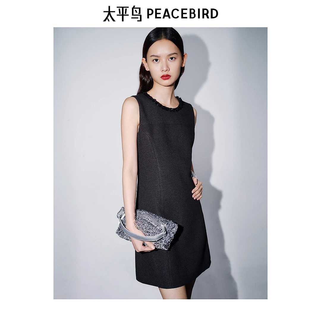 太平鸟小香风背心裙无袖连衣裙短款25新款收腰A字洋气AAFAF120J