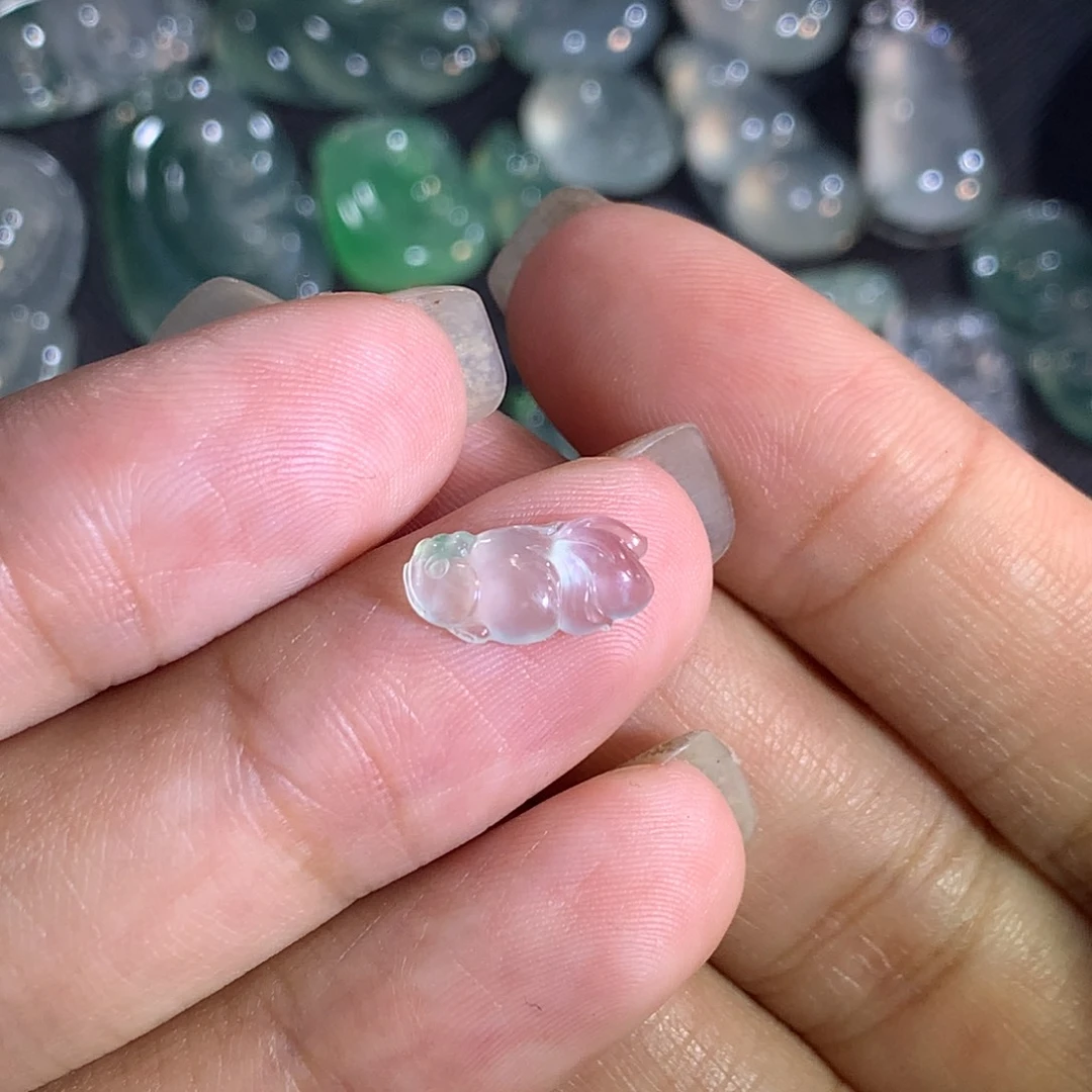 翡翠裸石未镶嵌冰波锦鲤