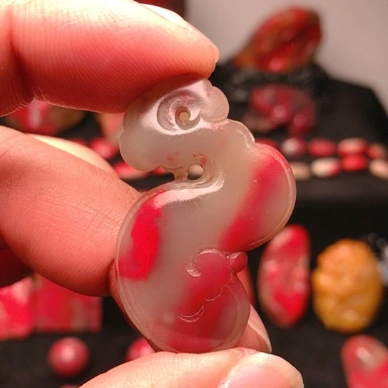 昌化鸡血石昌化鸡血石精品挂件