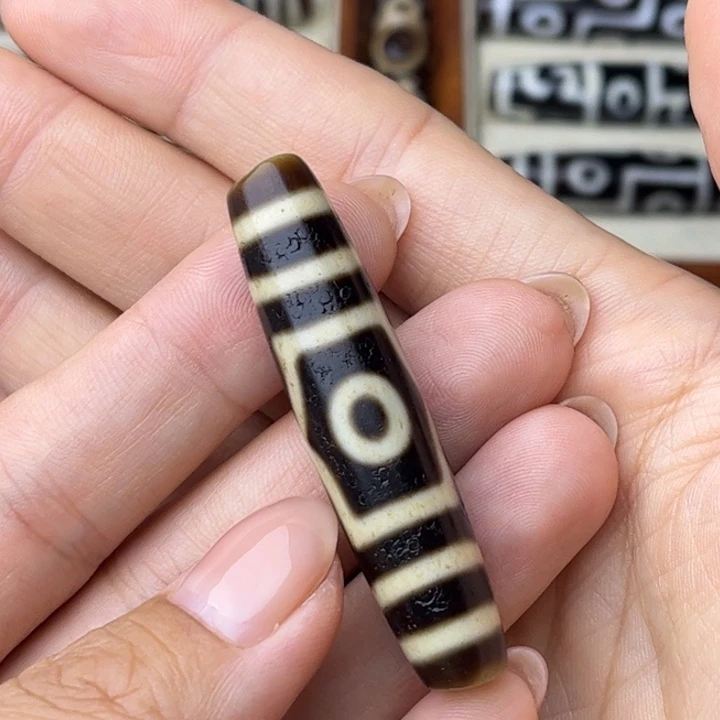 余***坊未镶嵌玛瑙/玉髓珠宝半成品