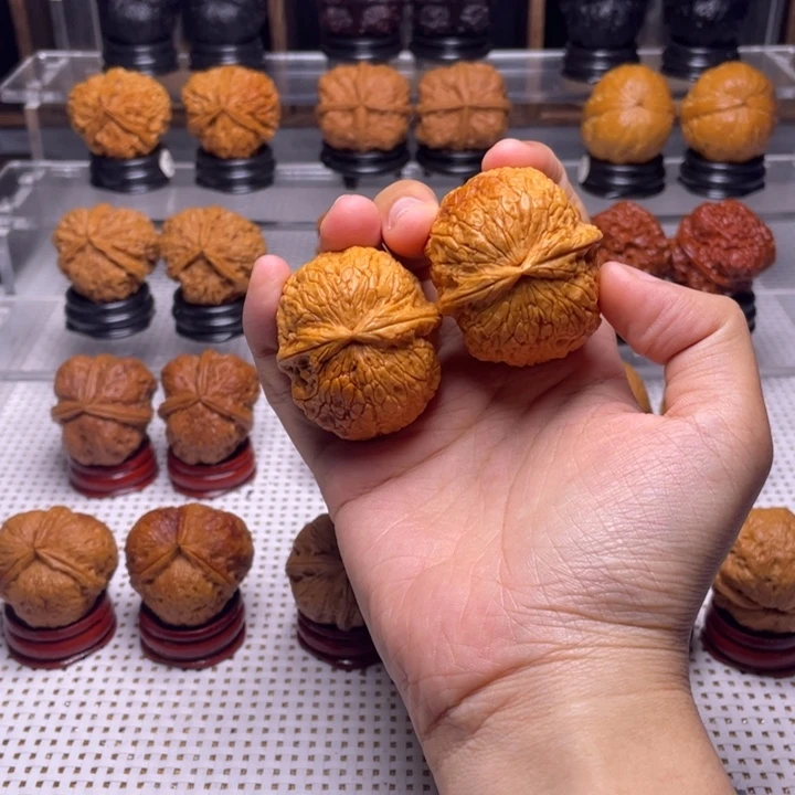 文玩核桃吊坠金丝绣球14