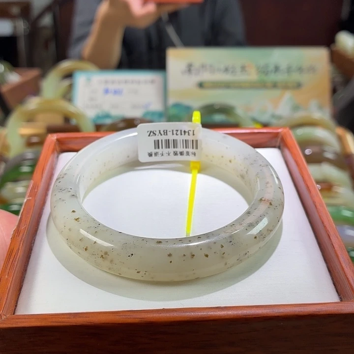 未镶嵌手镯和田玉15。 58/59