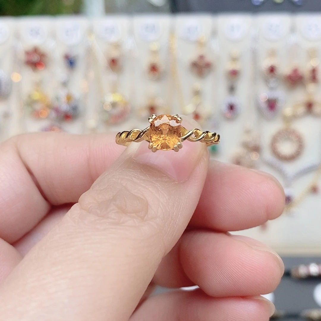 戒指银S925镶嵌石榴石（芬达石）