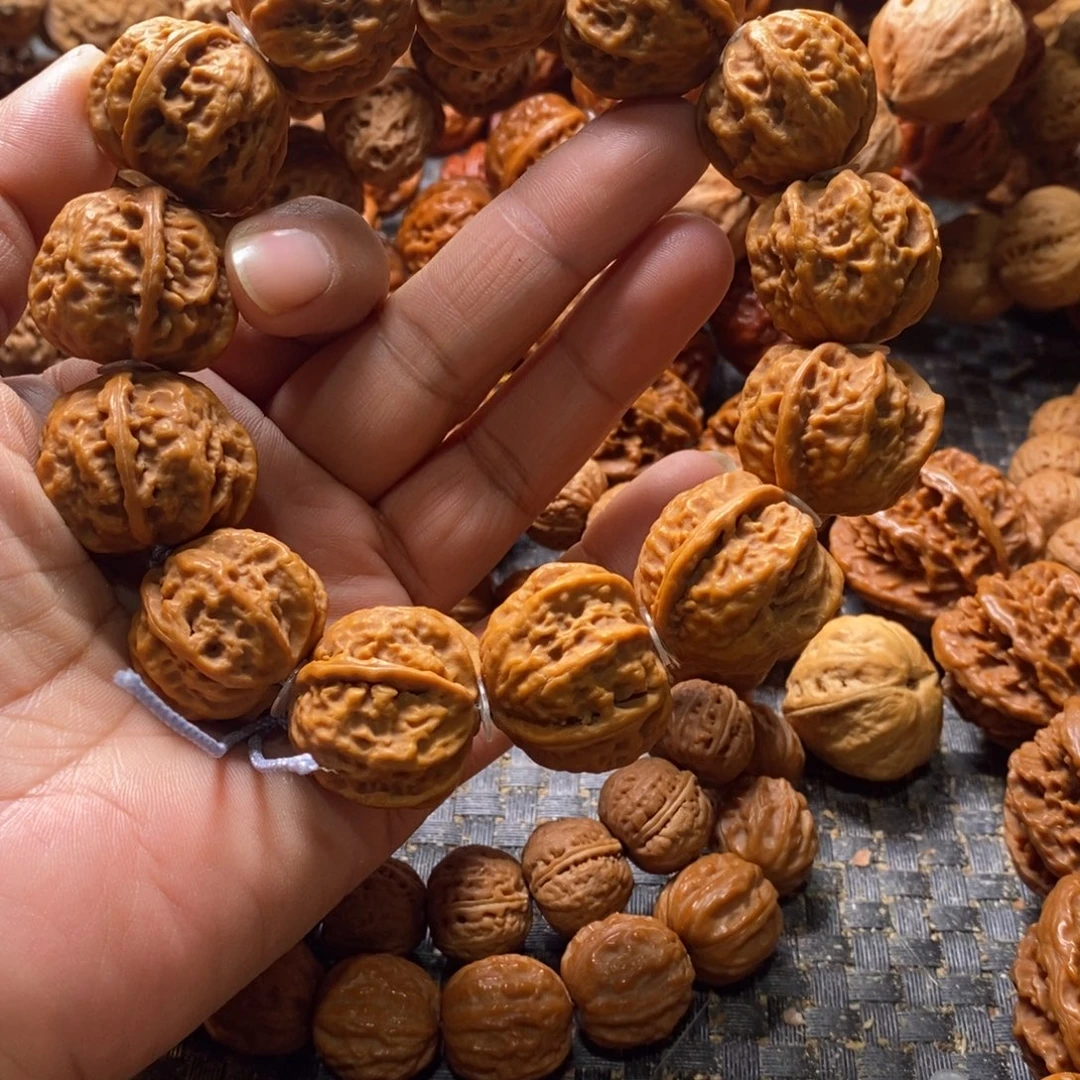 大***鲲文玩核桃吊坠龙骨