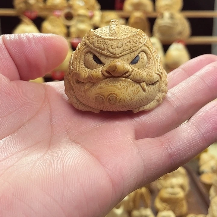 一***莽竹竹根雕金蟾手把件