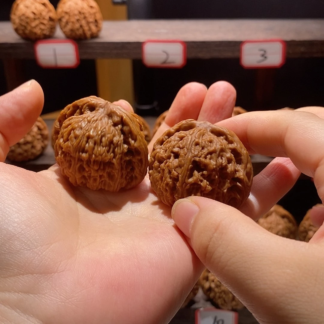 用***7桃核吊坠全品无修南疆石43尺寸球疆