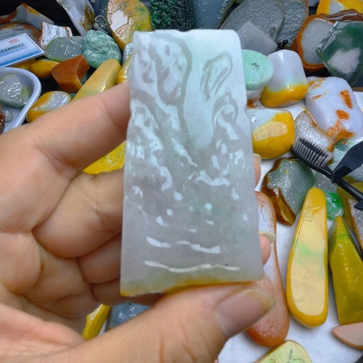 翡翠未镶嵌挂件翡翠