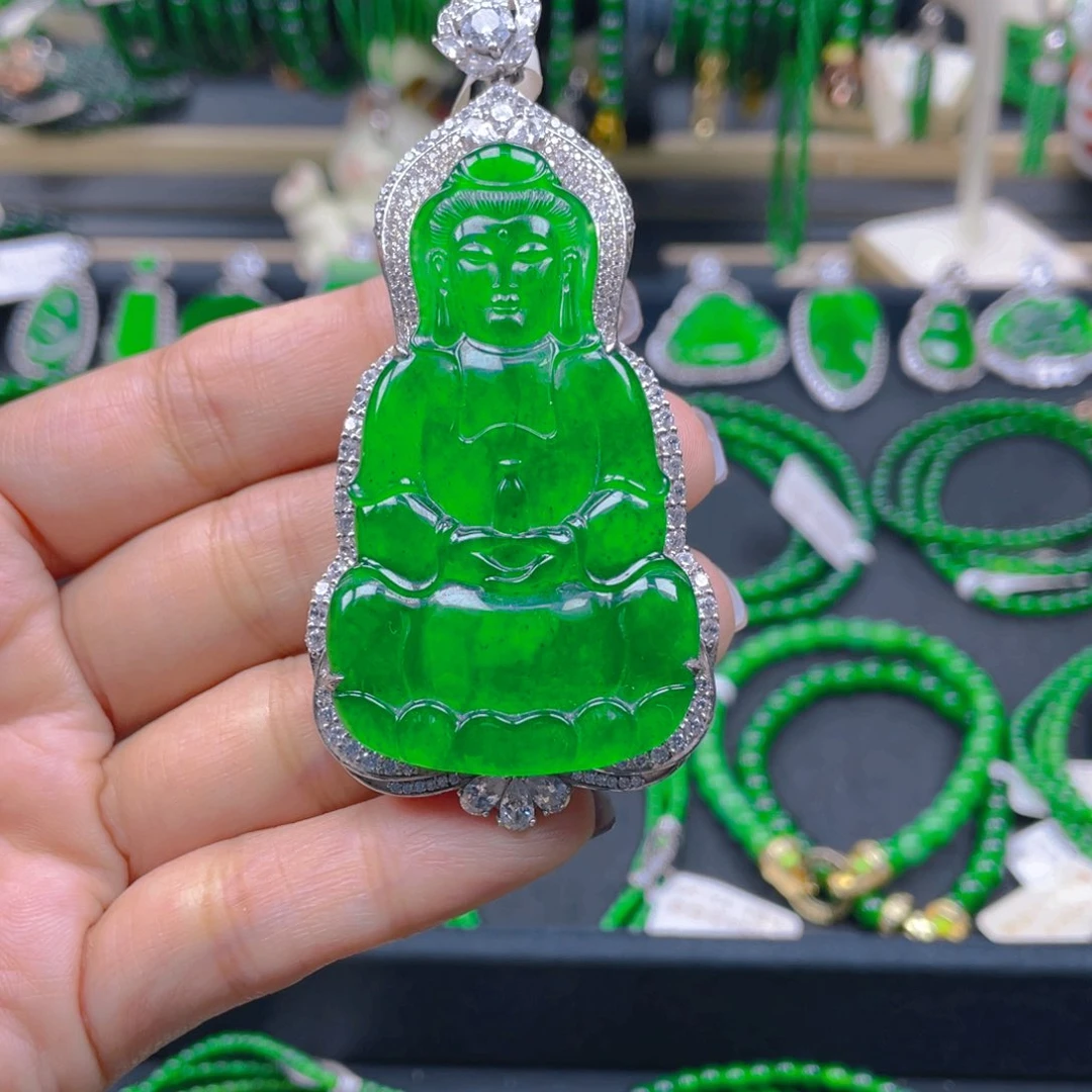 颈饰未镶嵌翡翠观音