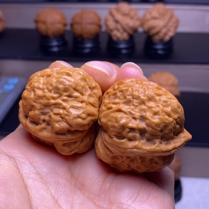 文玩核桃把件卧莲金蟾36
