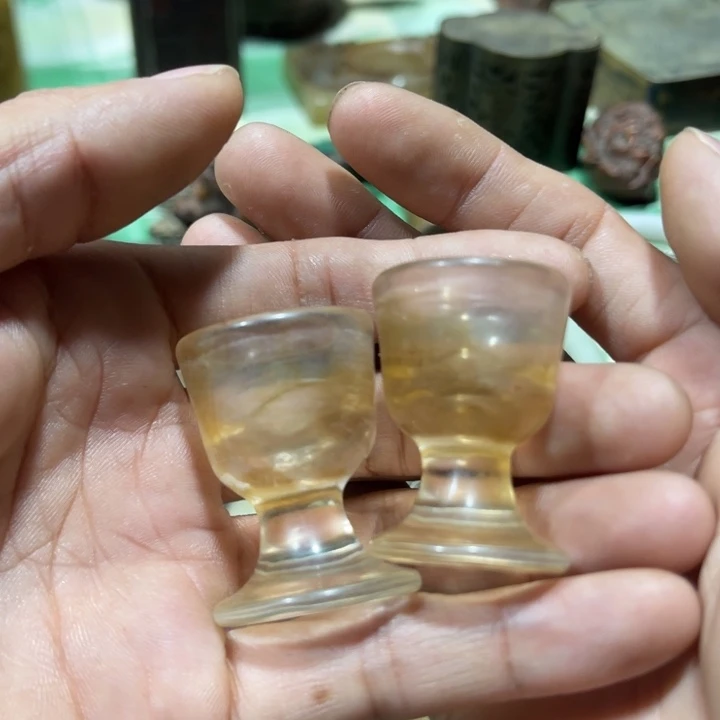 有机玻璃一个完整的物件