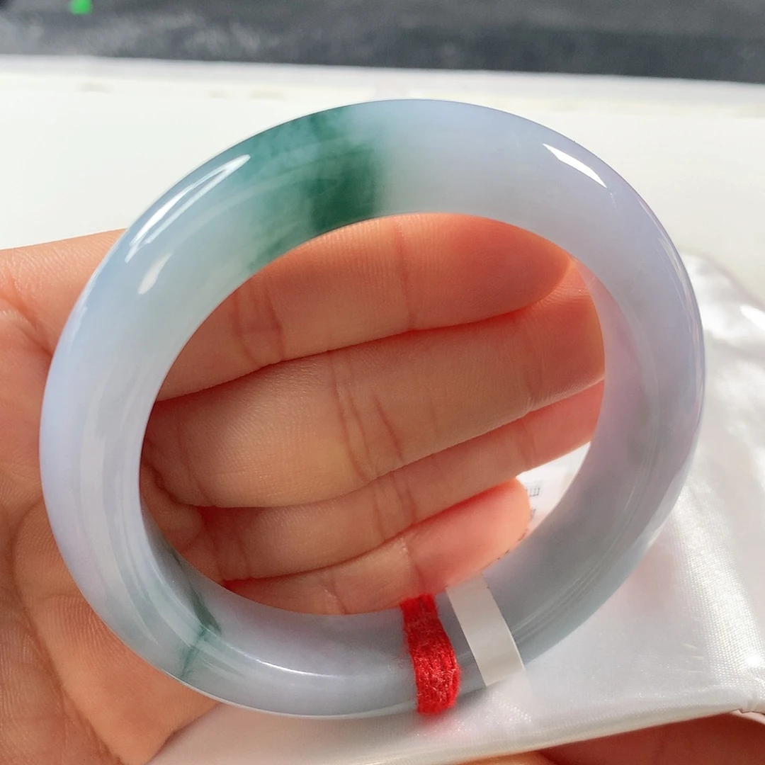 翡翠手镯未镶嵌z**n 正圈