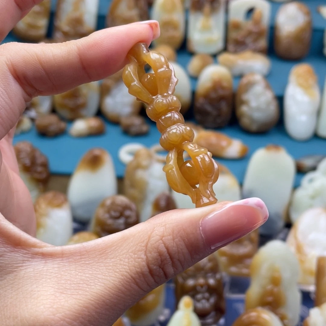 和田玉颈饰未镶嵌