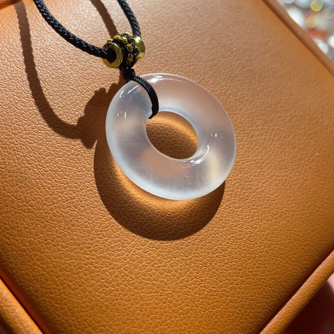 石英质玉未镶嵌颈饰