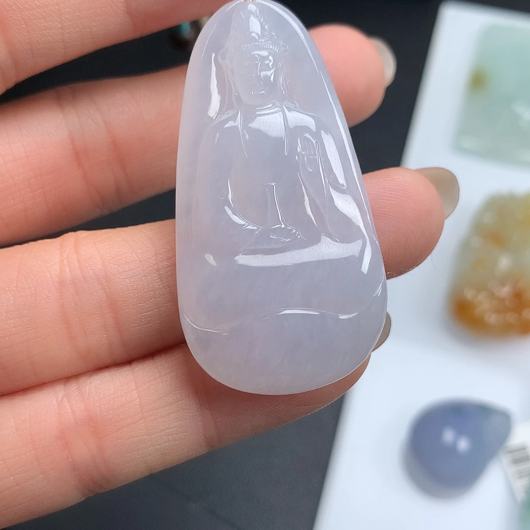 翡翠未镶嵌颈饰观音