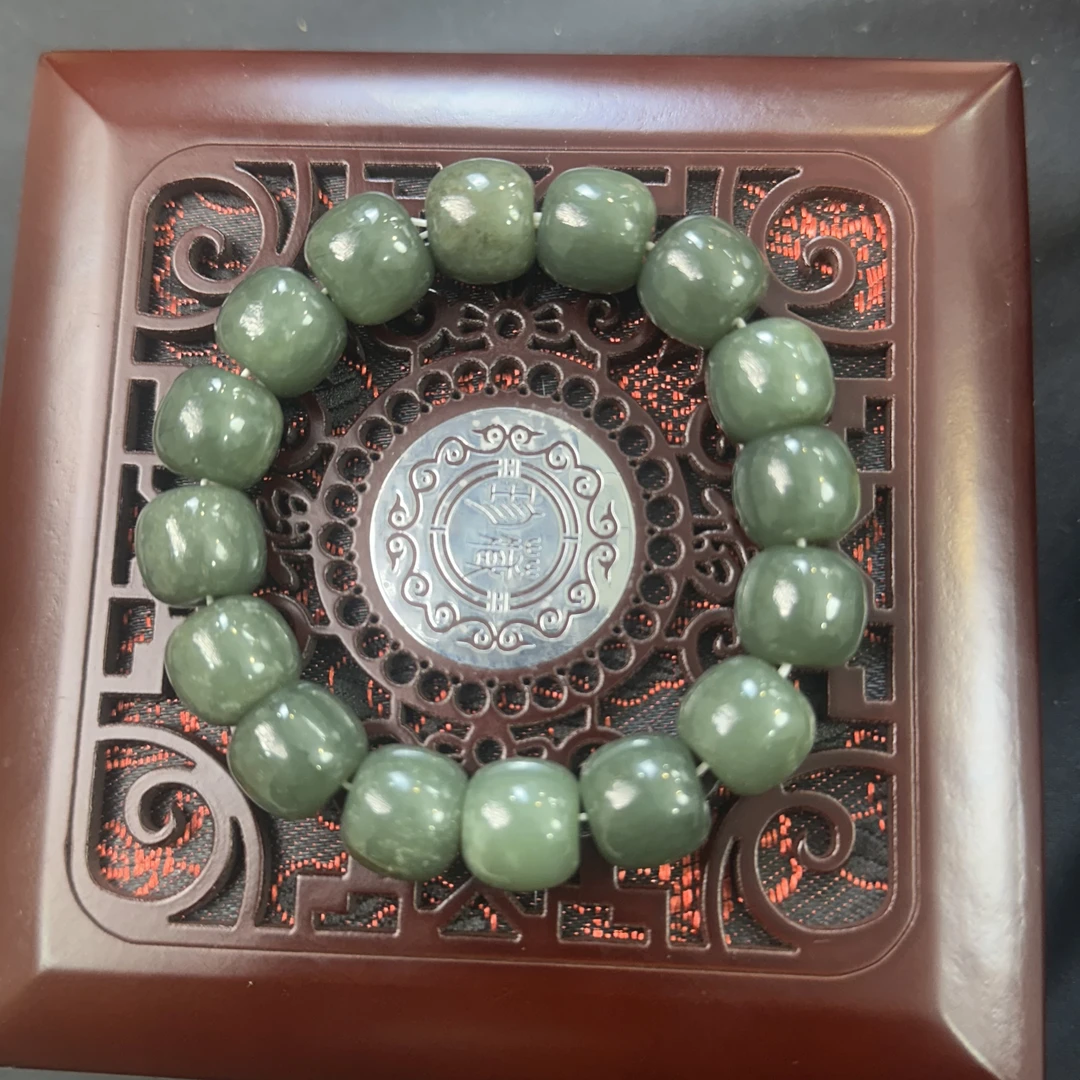 和田玉 且末蓝带糖卡14老型带糖