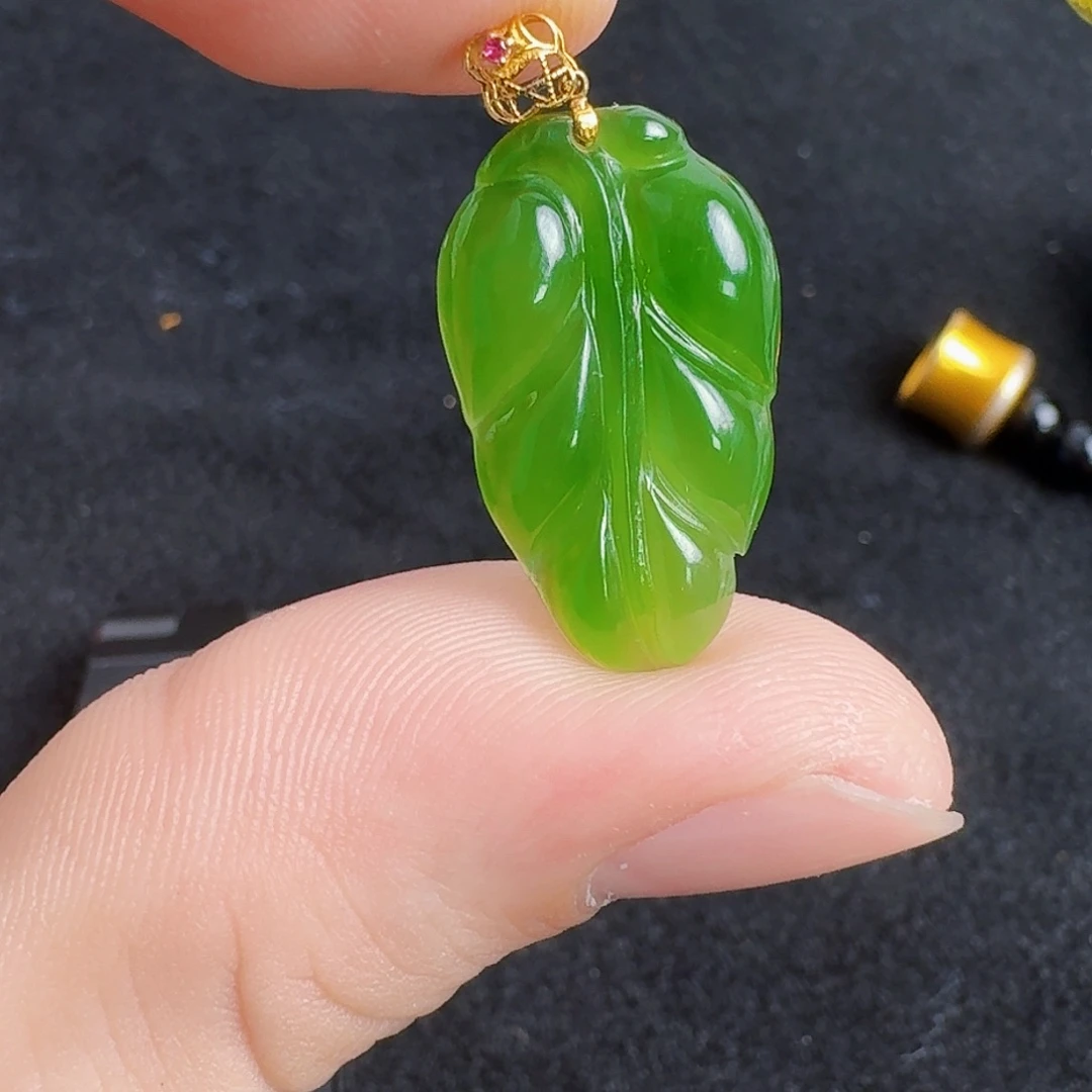 和田玉18K金镶嵌颈饰