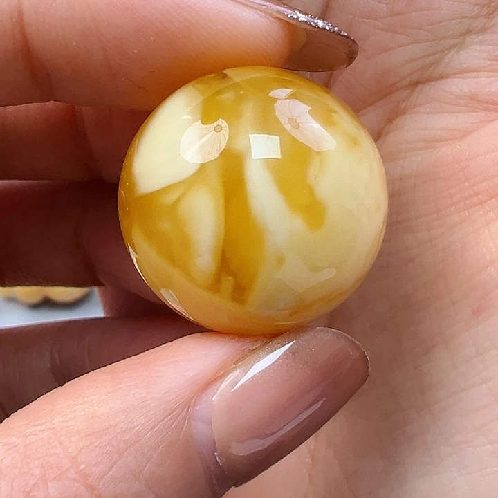 蜜蜡未镶嵌珠宝奇石