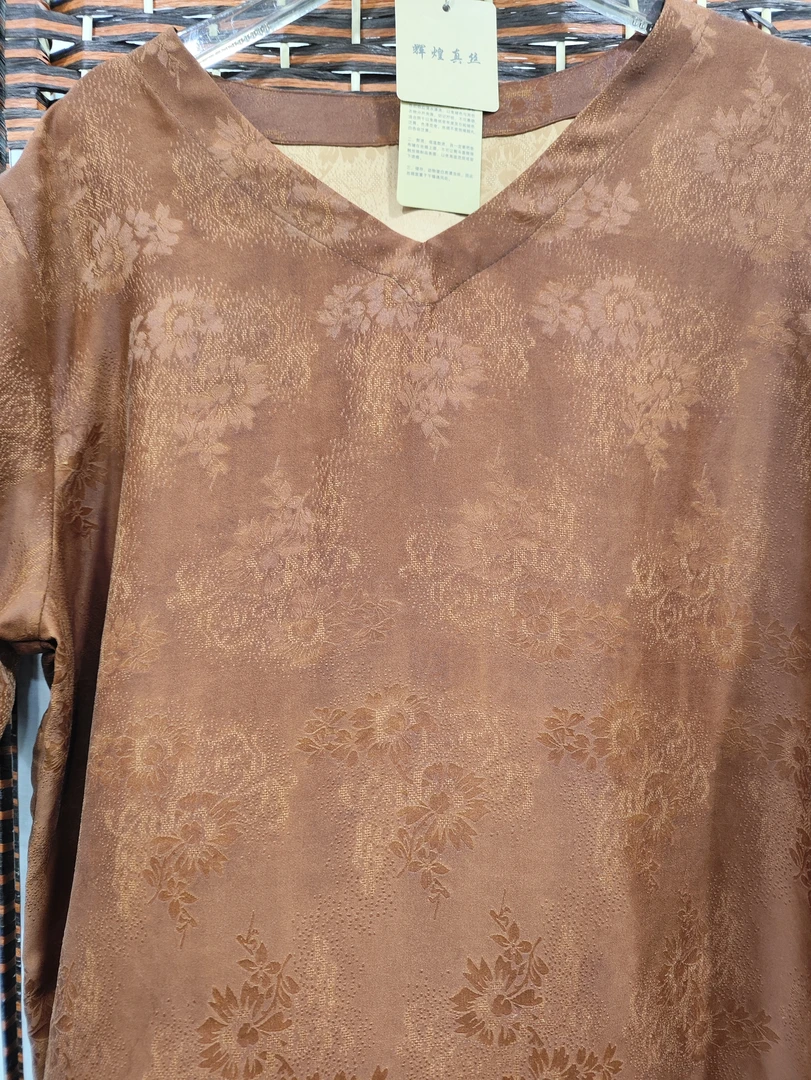 V领红云纱花萝上衣短袖【100%桑蚕丝】C136