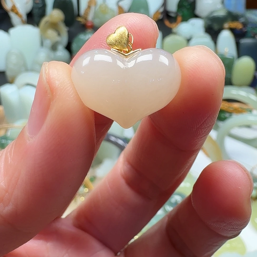 和田玉18K金镶嵌颈饰