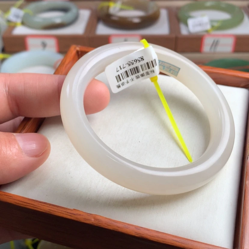 【闪购商品】和田玉手镯未镶嵌57.2