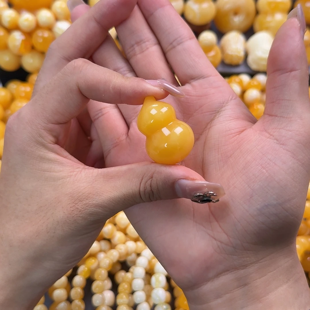 蜜蜡未镶嵌珠宝奇石11.5g