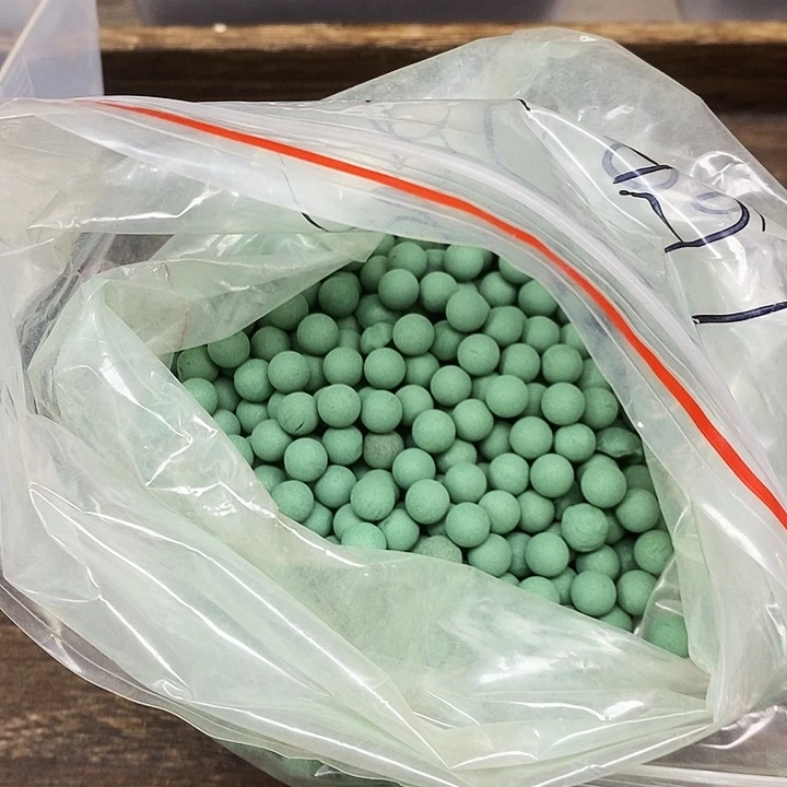 大青龙0.8天然合香无孔珠到手100克打底