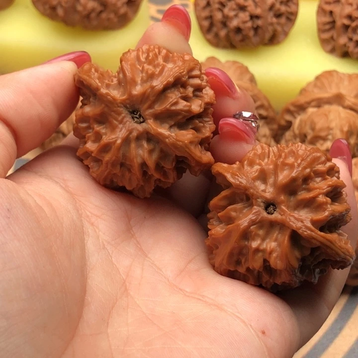 W***.文玩核桃吊坠40苹果园