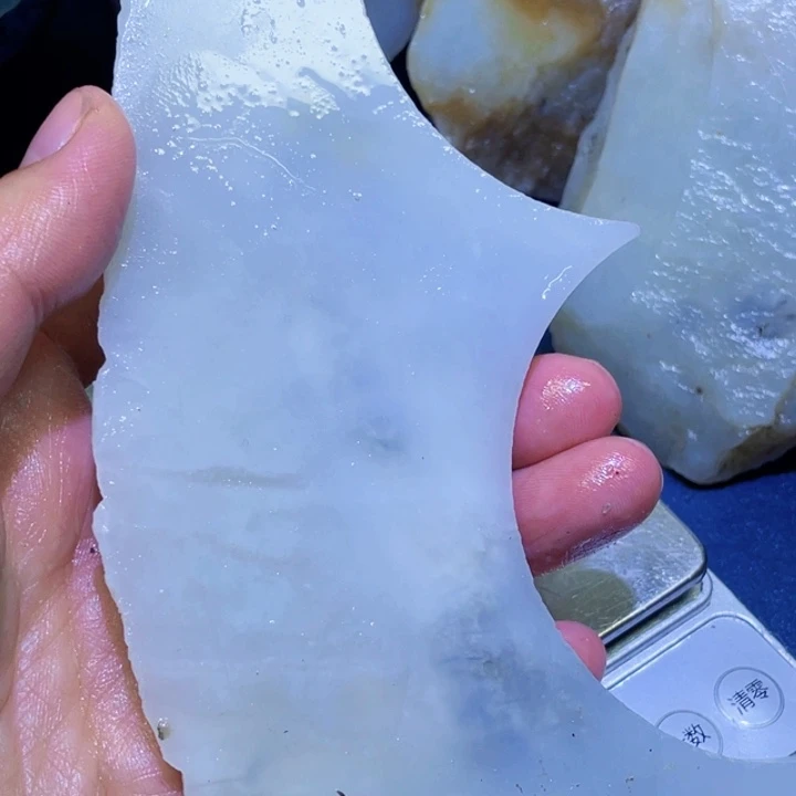 和田玉未镶嵌珠宝半成品