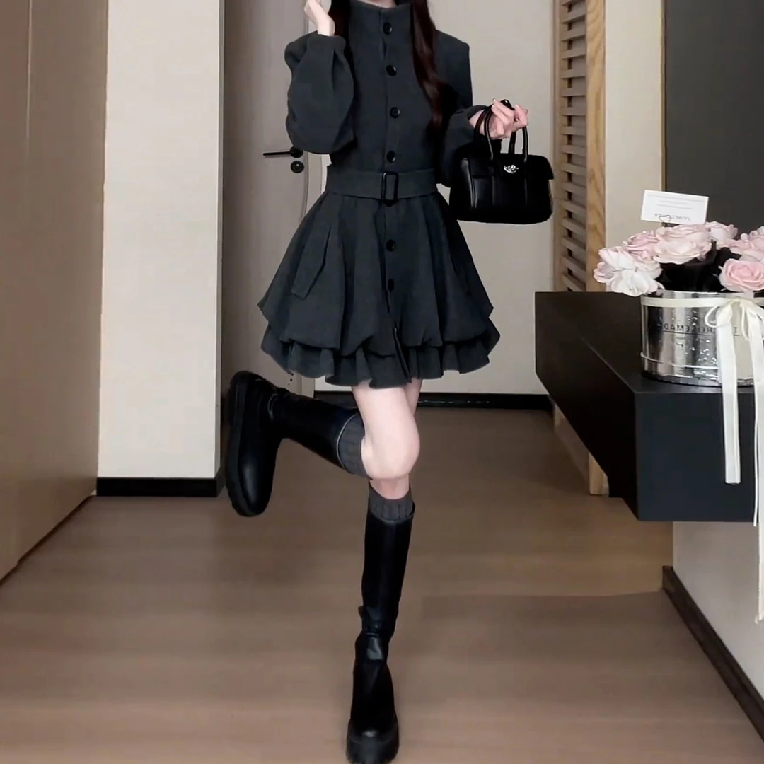 秋冬季赫本风灰色连衣裙子女装2026新款过年战袍高级感花苞裙外套