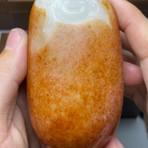 独***方和田玉未镶嵌颈饰