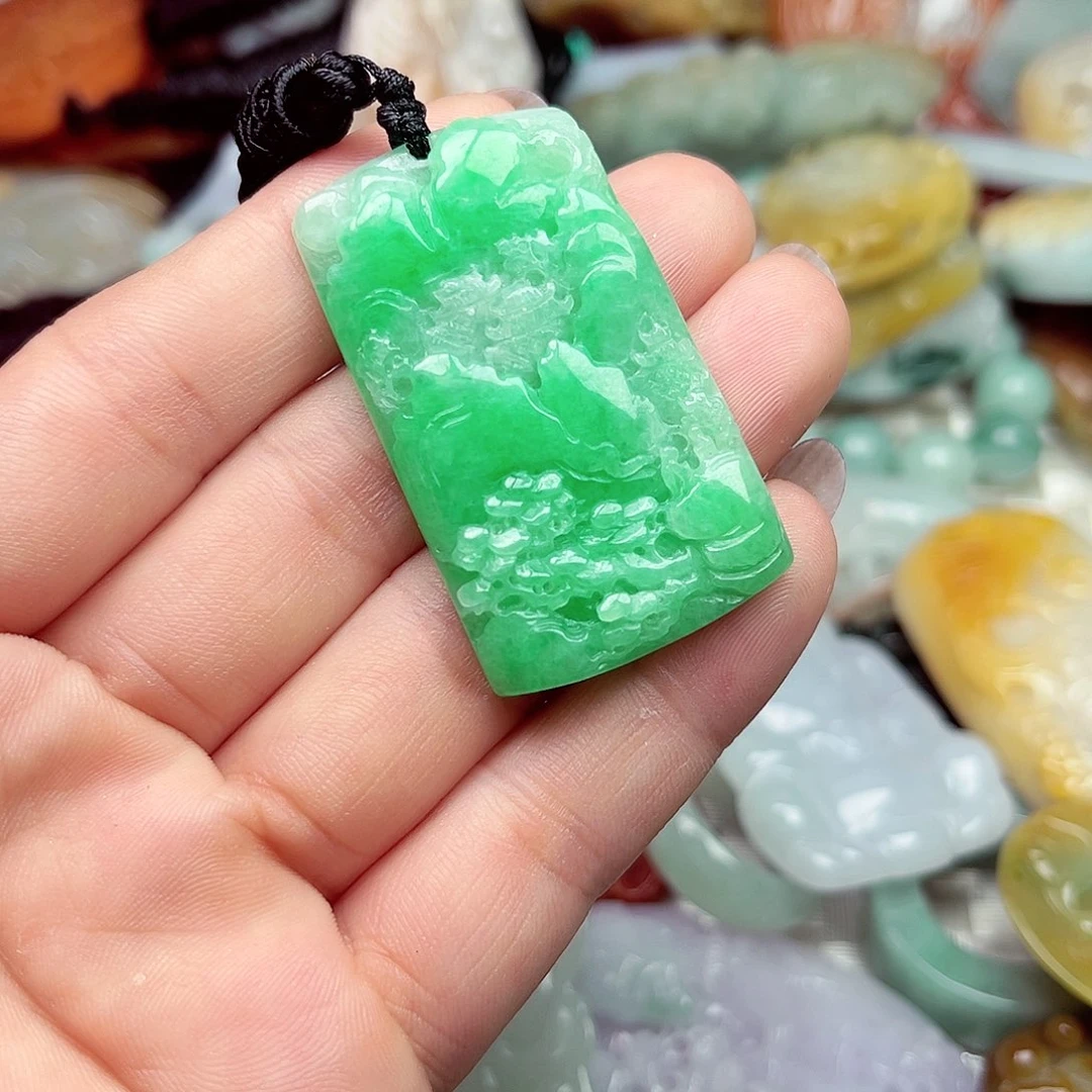 君***兰翡翠未镶嵌颈饰翡翠