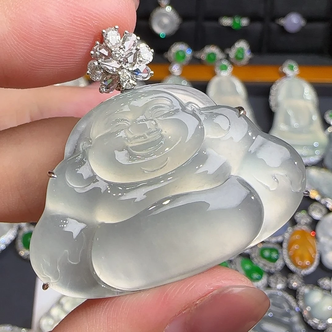 颈饰18K金镶嵌翡翠天然翡翠