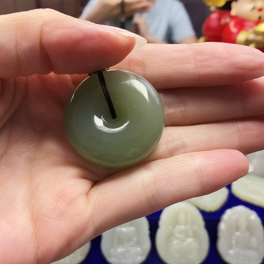 和田玉未镶嵌颈饰v**n