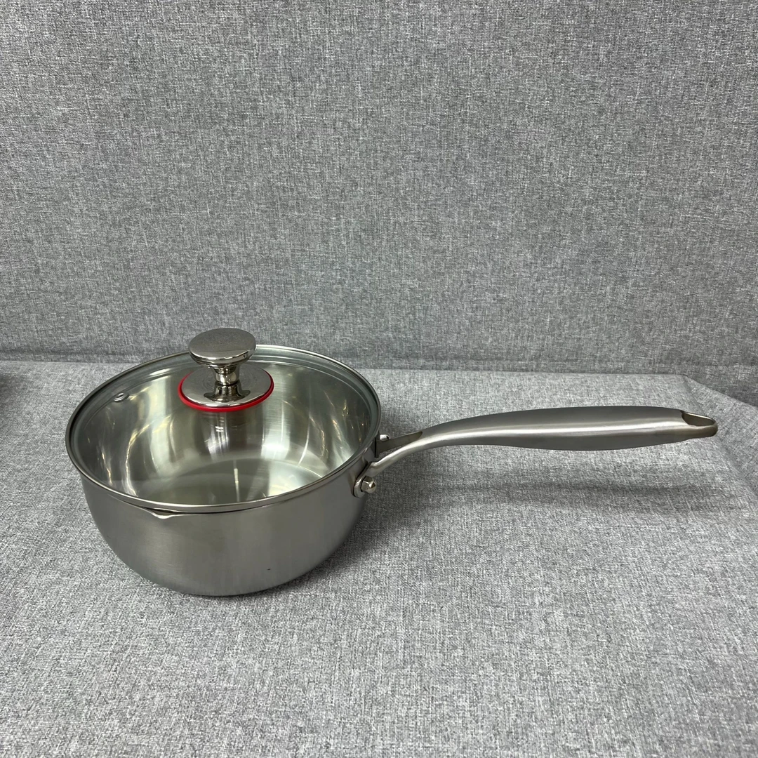 5-013 不锈钢雪平锅 单柄奶锅 砂光 20**9CM 带盖重约1.24KG