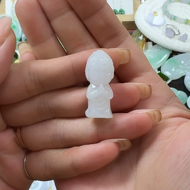 翡翠未镶嵌颈饰立体宝宝佛