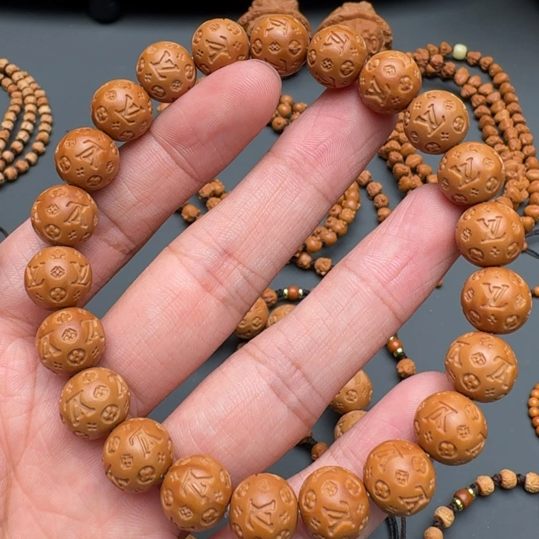 猴头核桃吊坠11爱要喂