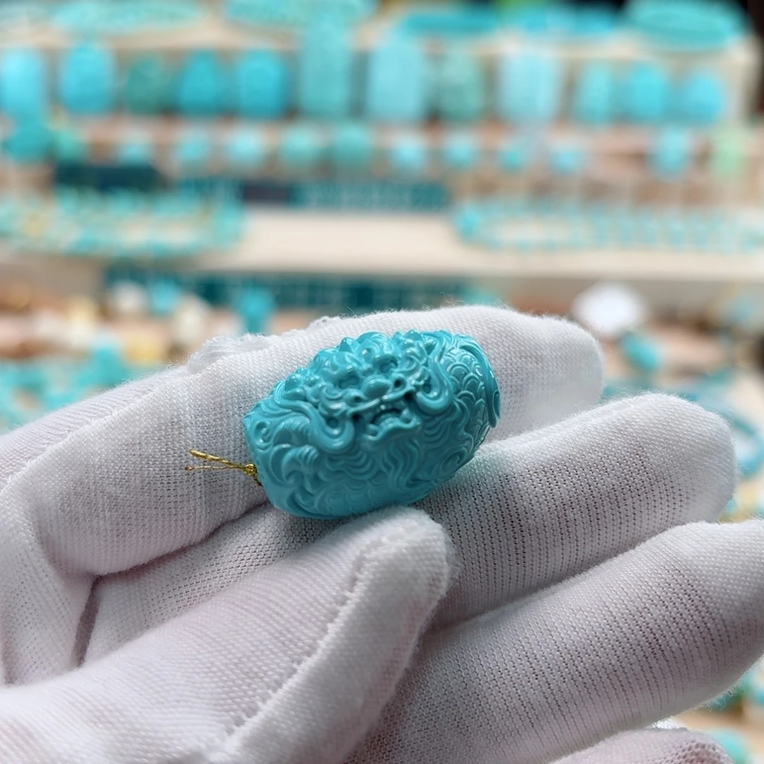 绿松石未镶嵌珠宝奇石