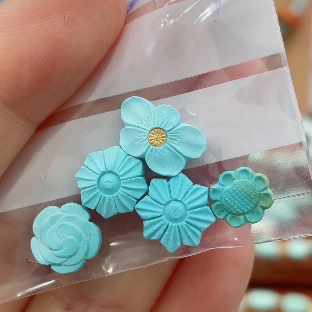 未镶嵌绿松石珠宝奇石