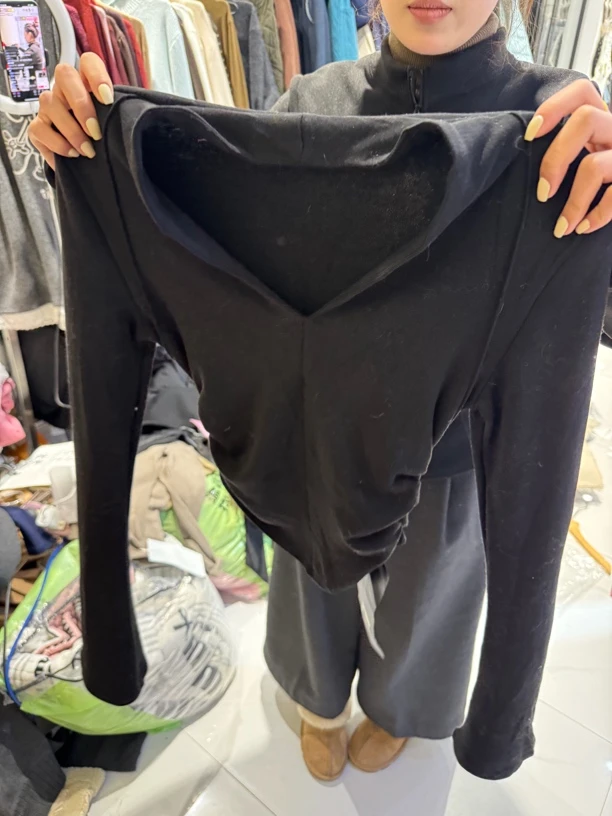 薄荷专属微领打底衣