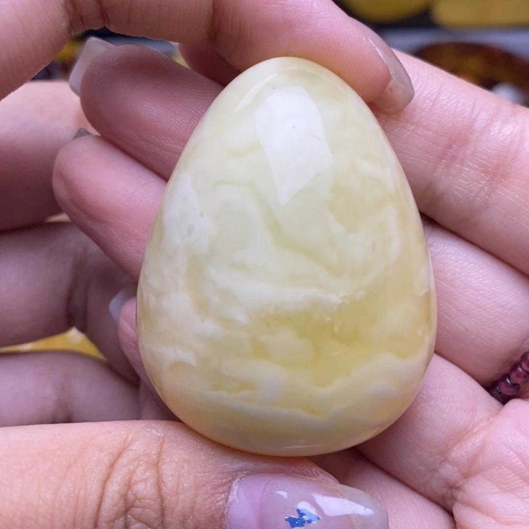 未镶嵌琥珀珠宝奇石