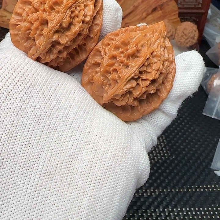 吊坠文玩核桃十三陵鸡心39