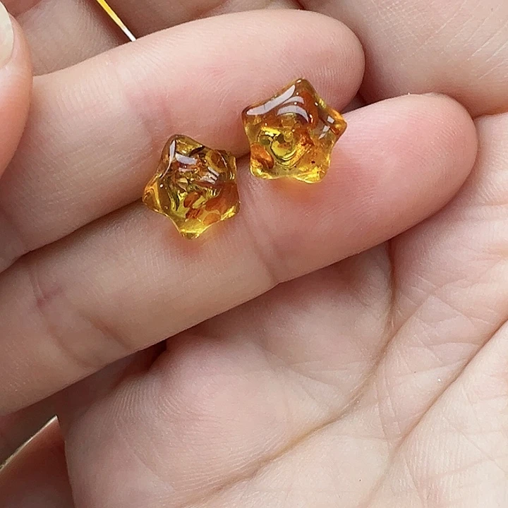琥珀未镶嵌珠宝奇石