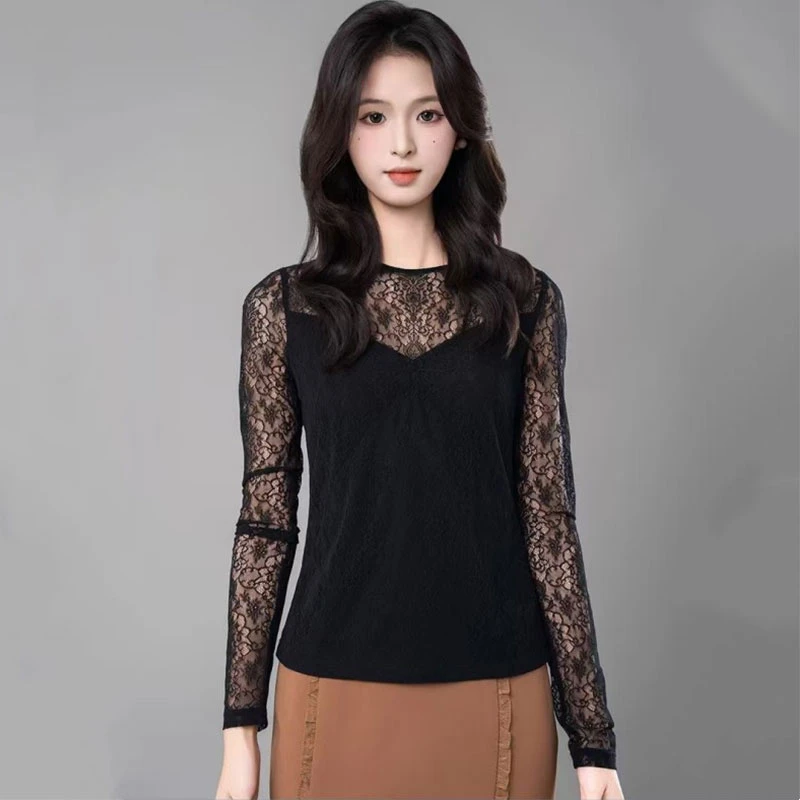 【商场同款】优雅圆领镂空蕾丝拼接长袖T恤显瘦内搭打底上衣530002