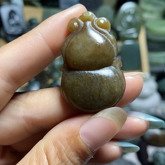 未镶嵌和田玉（糖玉）珠宝半成品