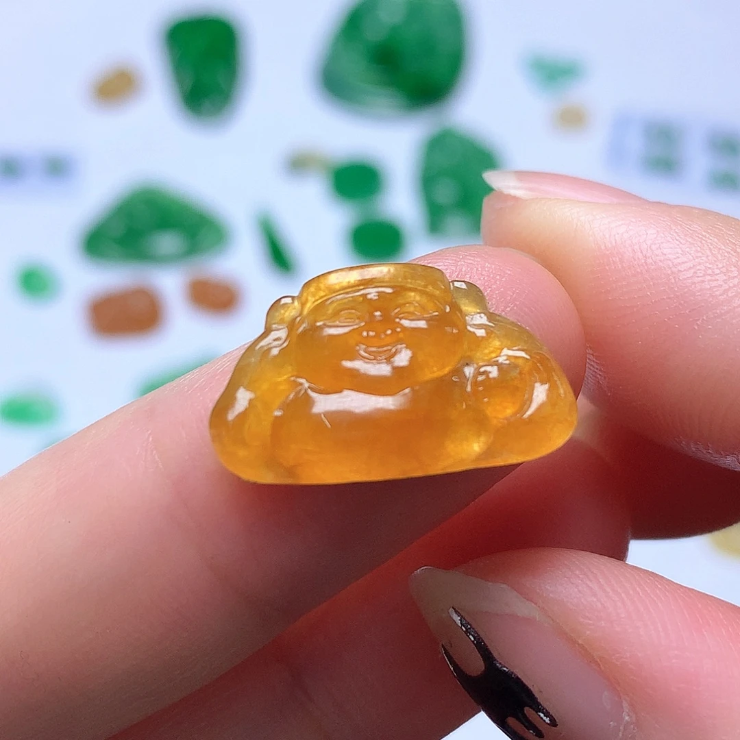 翡翠未镶嵌颈饰财财