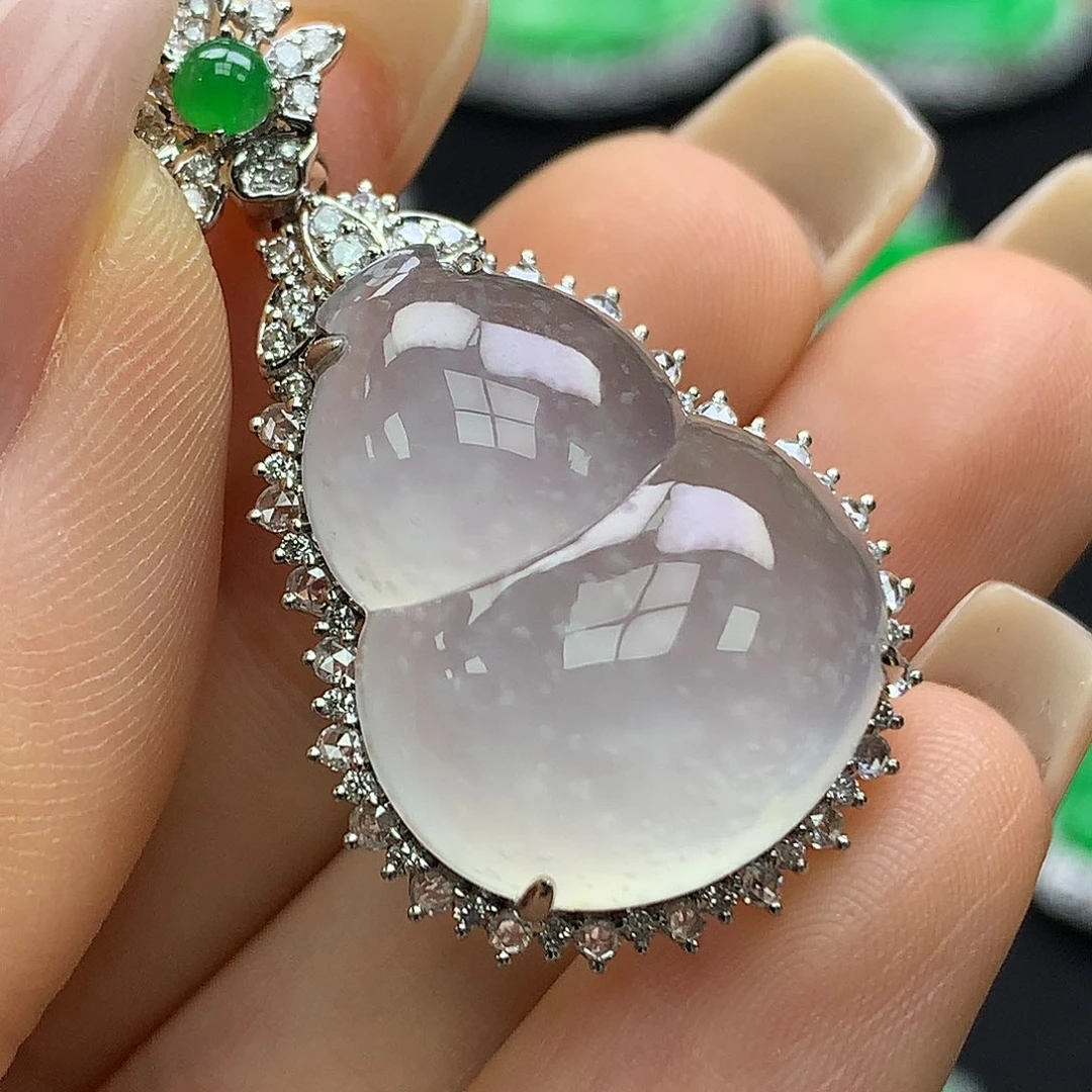 翡翠18K金镶嵌颈饰18k镶翡翠