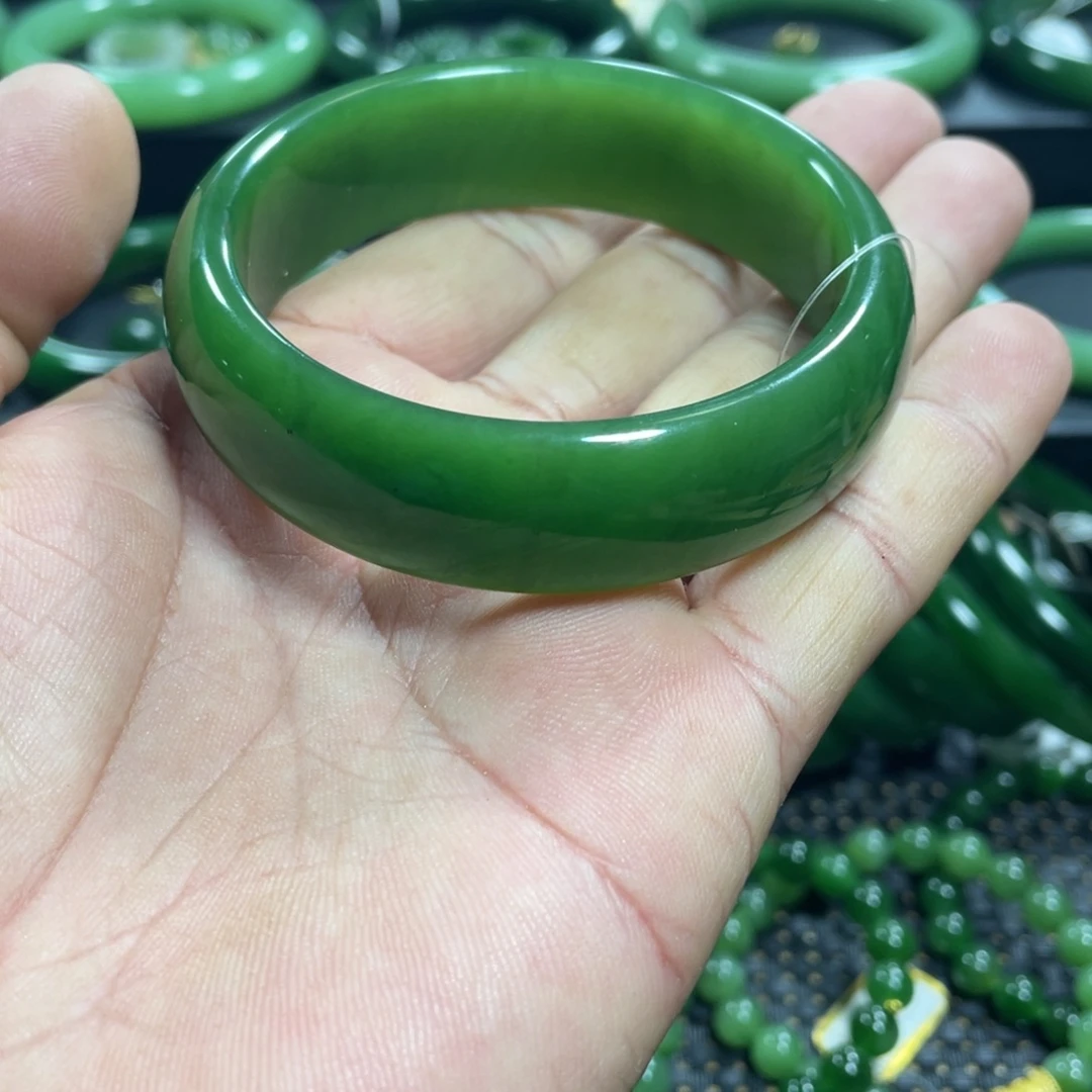 和田玉（碧玉）未镶嵌手镯