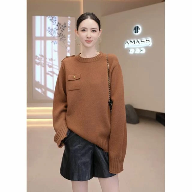 AMASS/阿玛施新款琥珀流光风时尚造型口袋宽松长袖厚针织衫538081